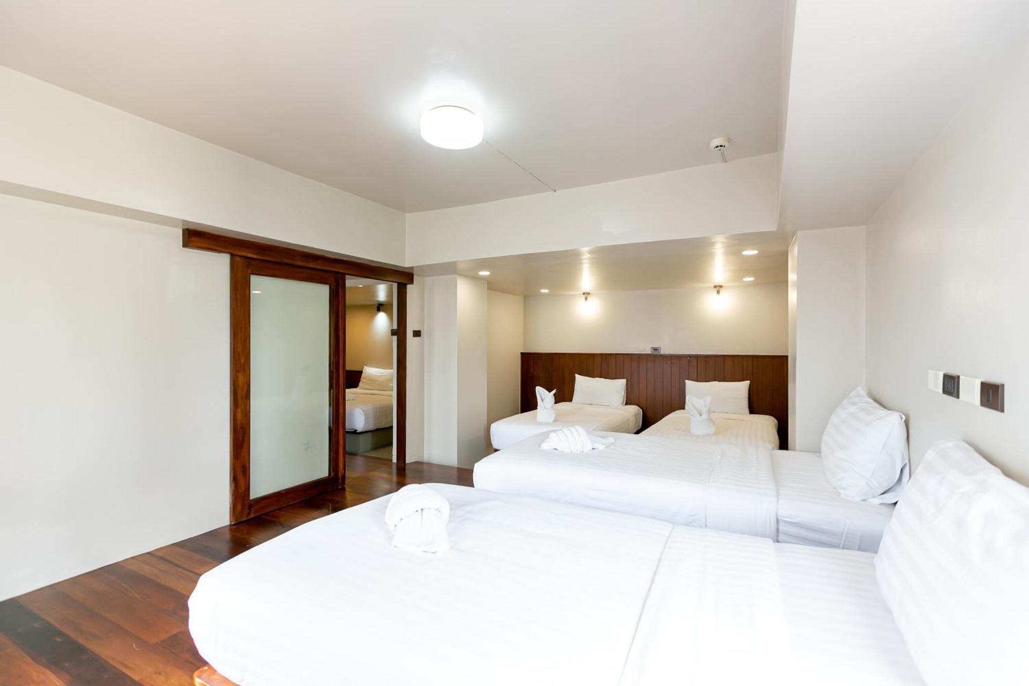 A Room Bangkok Sathorn Экстерьер фото