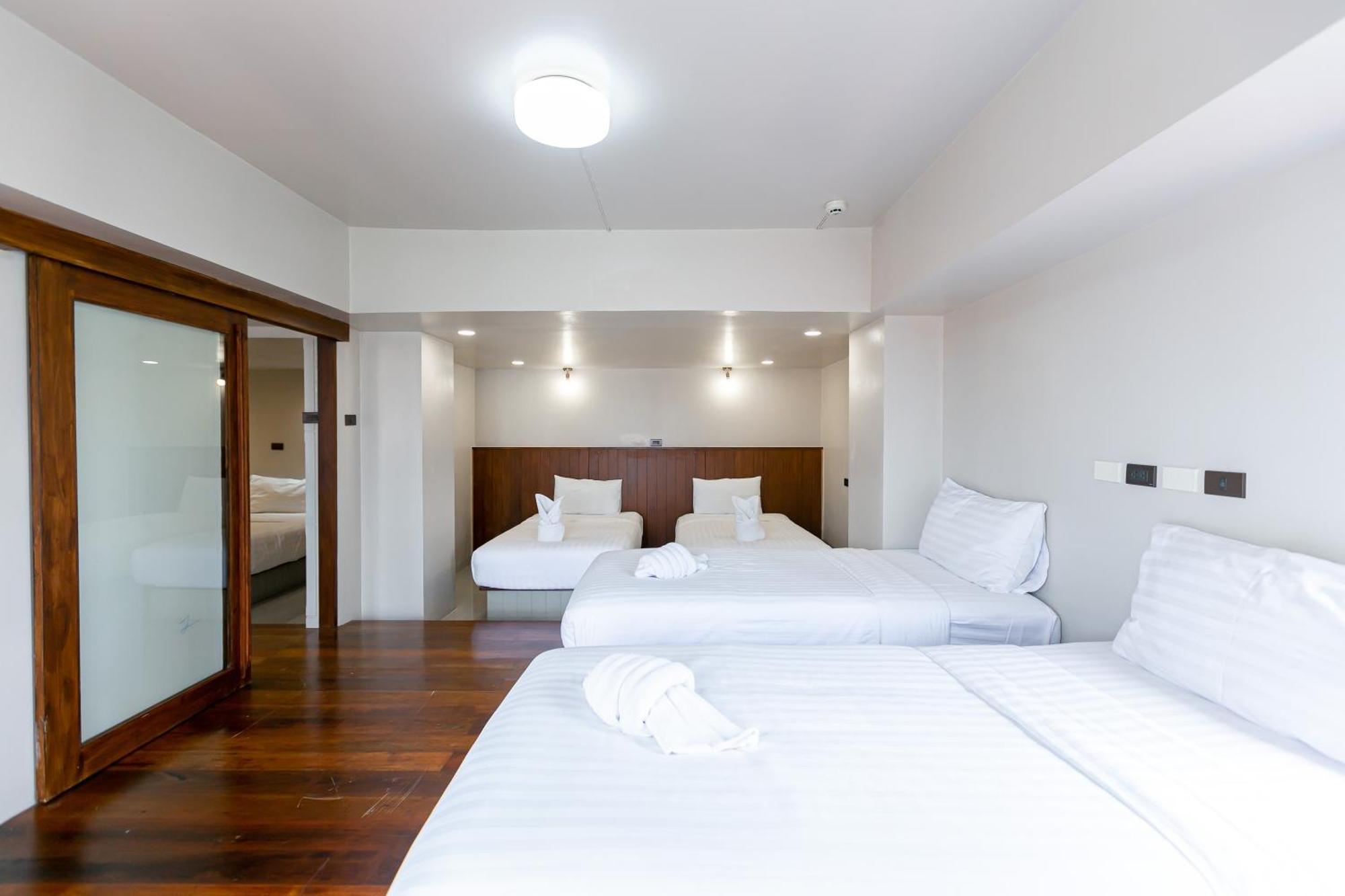 A Room Bangkok Sathorn Экстерьер фото