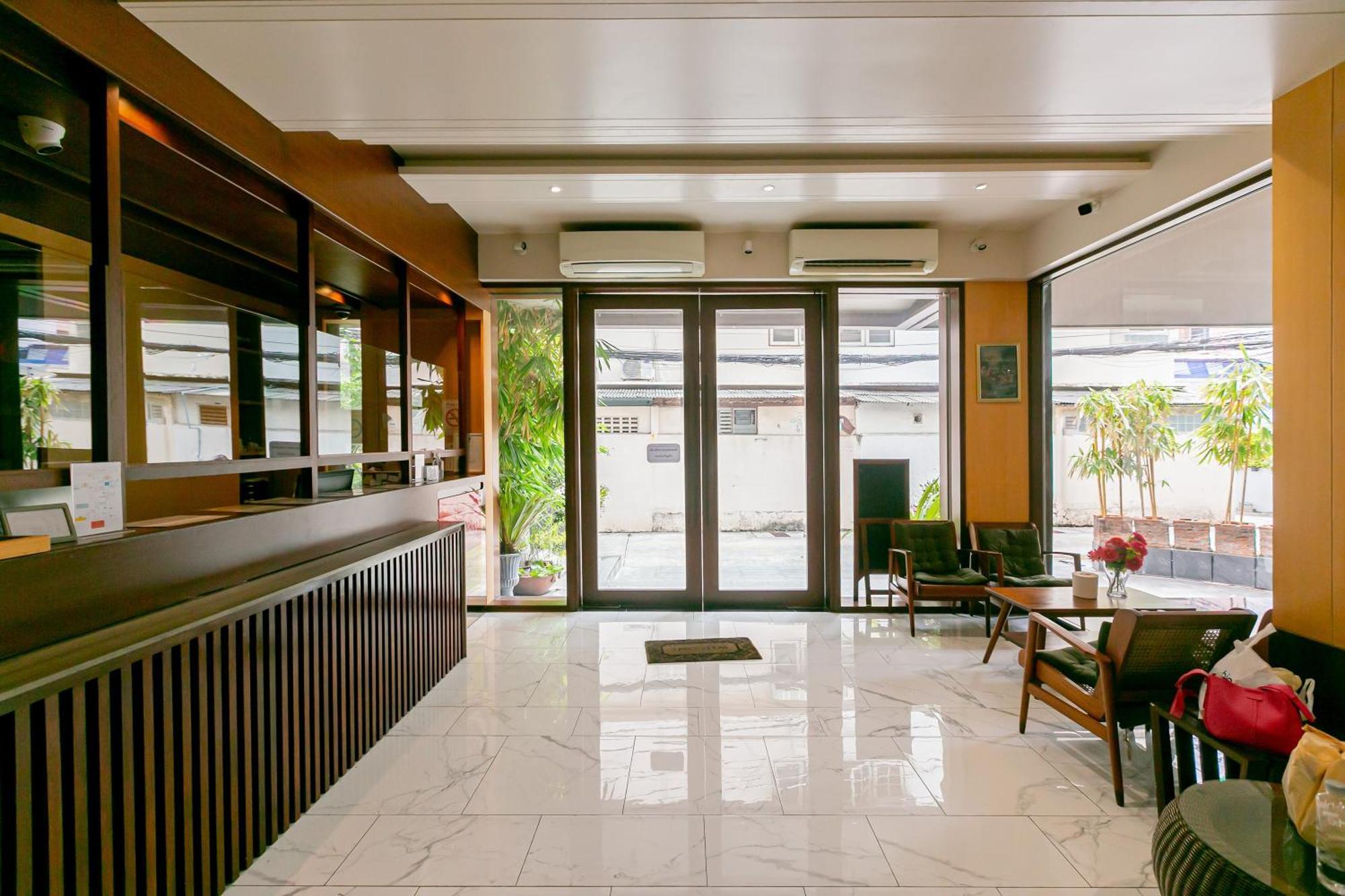 A Room Bangkok Sathorn Экстерьер фото