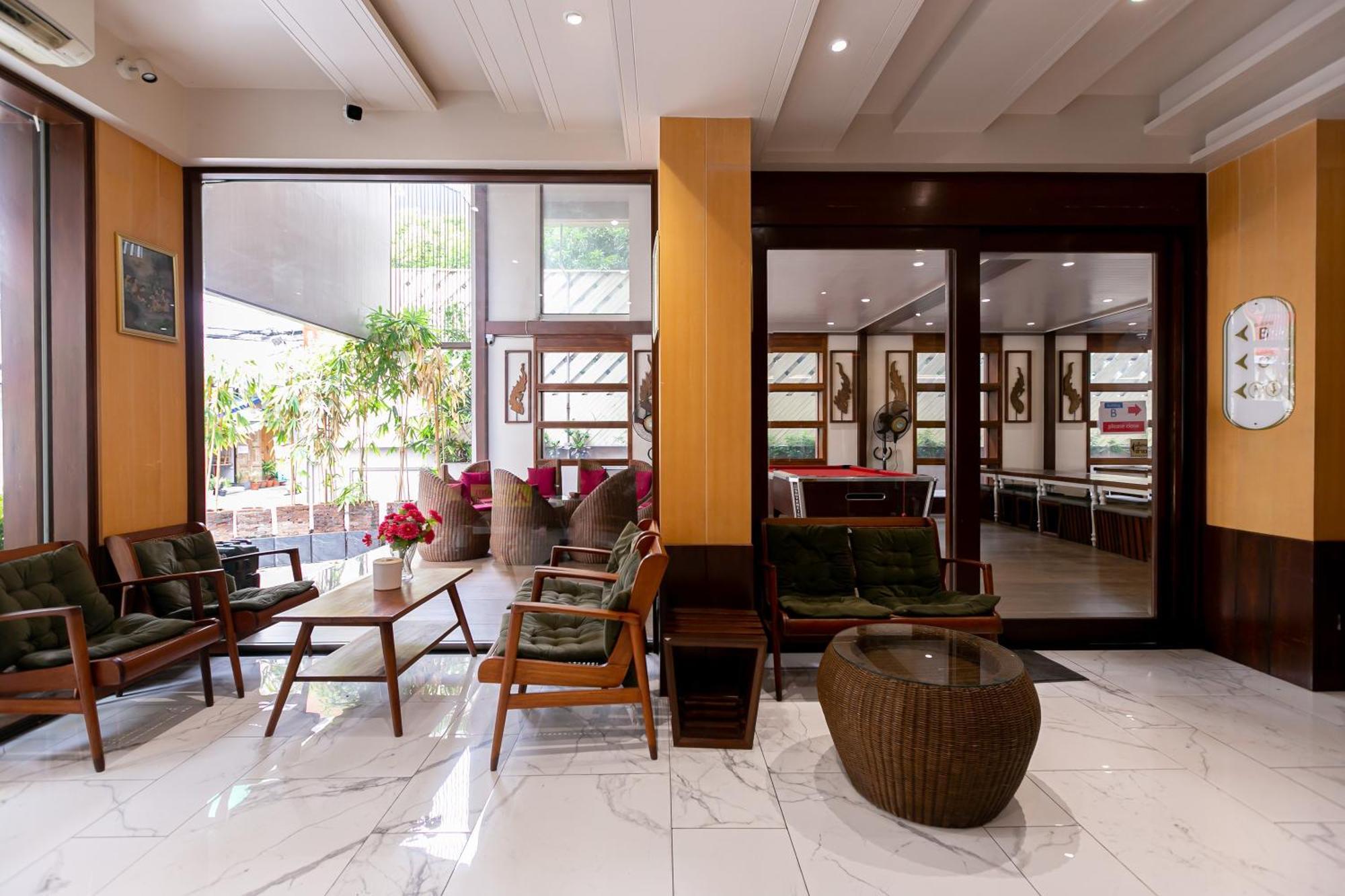 A Room Bangkok Sathorn Экстерьер фото