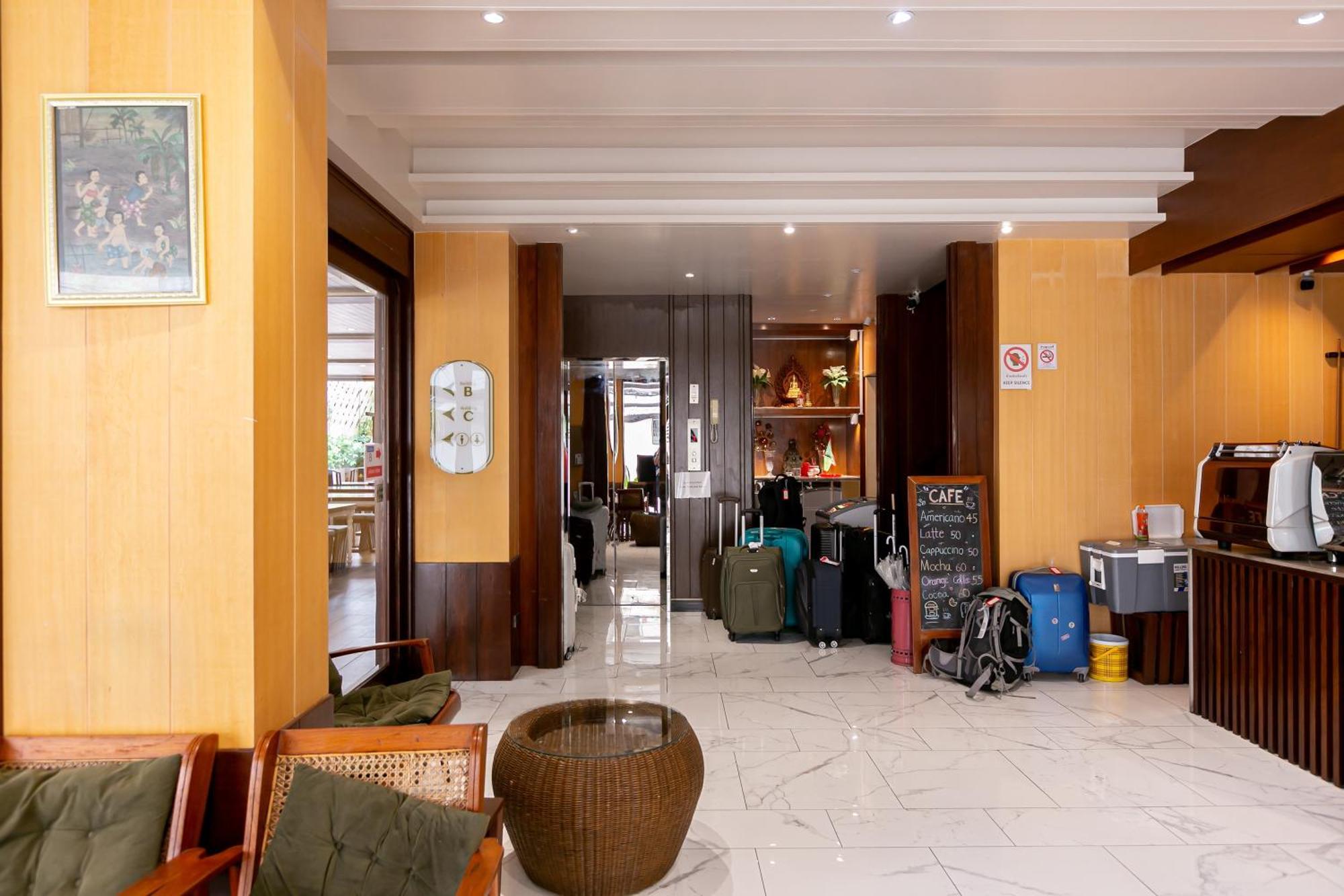 A Room Bangkok Sathorn Экстерьер фото